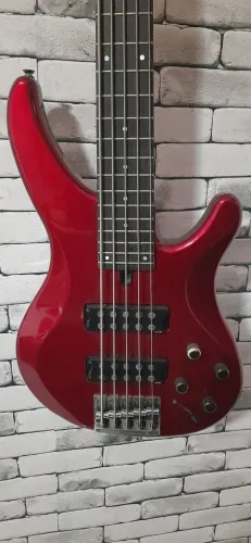 Contra Baixo Yamaha 5 cordas