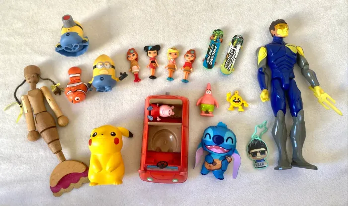 Lote Brinquedos Diversos Personagens 