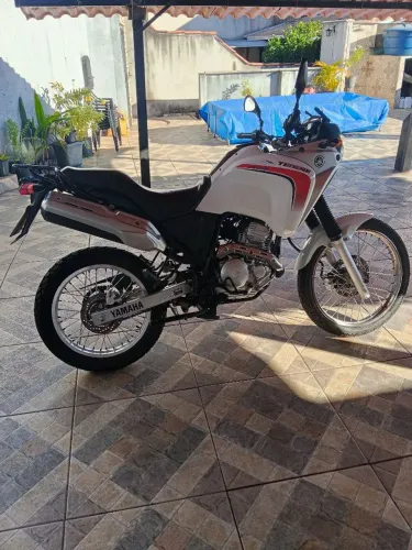 OPORTUNIDADE TENERE 250 MUITO NOVA