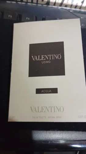Valentino Uomo  acqua amostra 