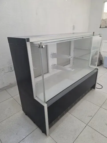 Vitrine Natural Semi-nova