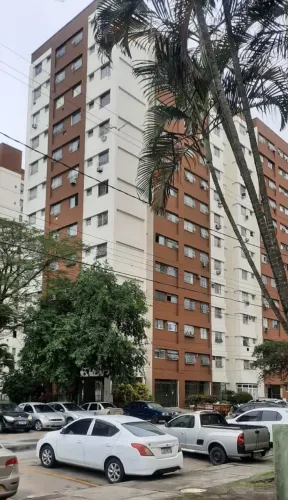 OPORTUNIDADE Apto 2 quartos com vaga de garagem em Colubande - São Gonçalo - RJ