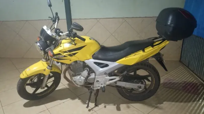 8.500 reais.Twister 250cc ano 2008.