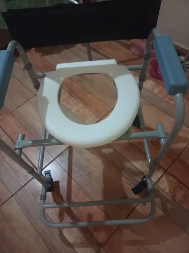 Vendo cadeira de banho
