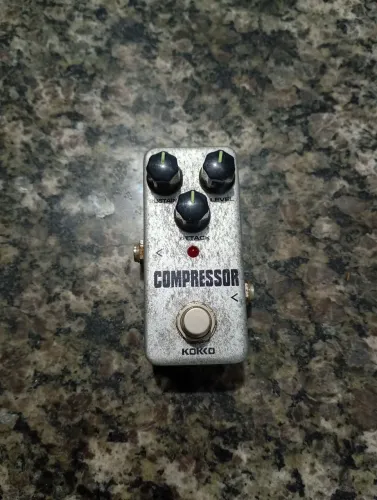 Pedais de guitarra à venda, booster, compressor, chorus