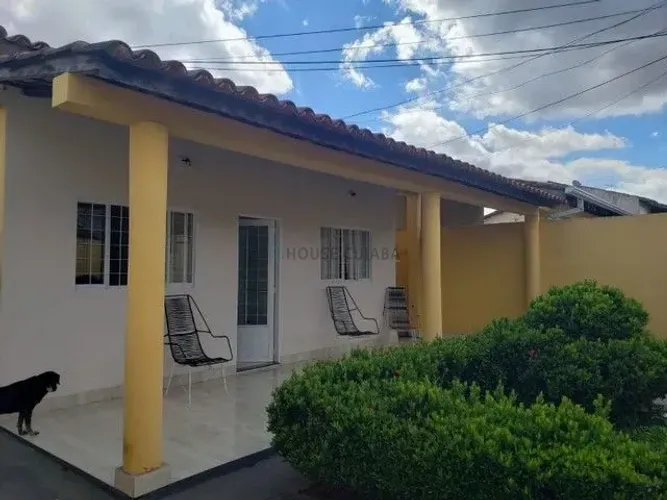 Casa espaçosa no bairro Jardim Universitário