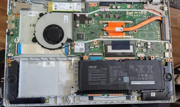 Formatação e manutenção de computadores e notebooks 