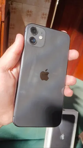 iPhone 11 Preto- 80% saúde bateria - 64GB