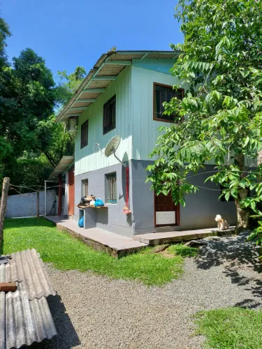 Terreno na Escola Agrícola com Casa Mista