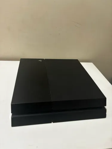 PlayStation 4 perfeito estado com lacre 