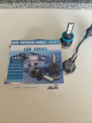 Luz Ultra Led H11 super potente zerada. Comprei mas troquei o farol. Novíssima, 