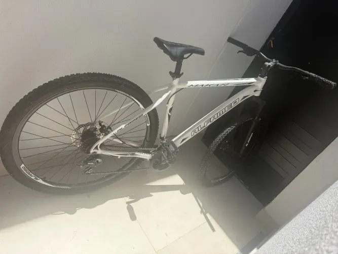 Bicicleta adulto aro 29 sem uso