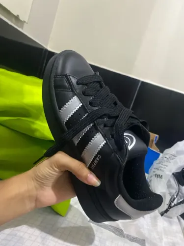 Tênis adidas campus
