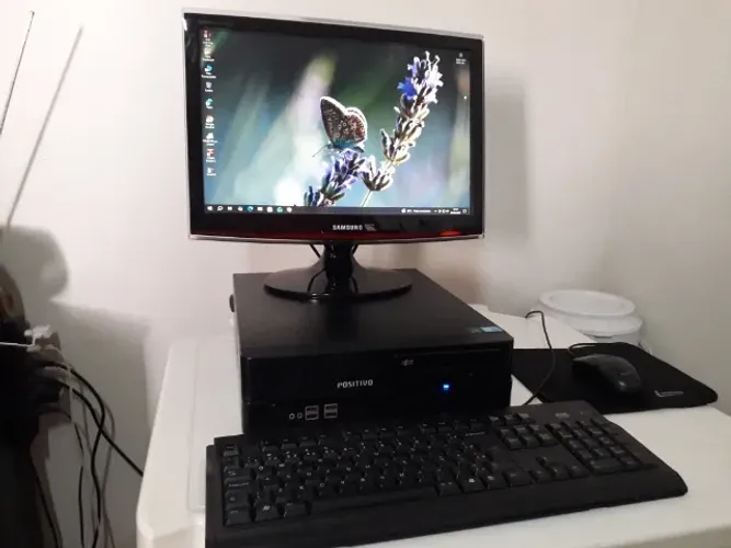 Desktop Positivo I5 Monitor Samsung Led 19 Polegadas.