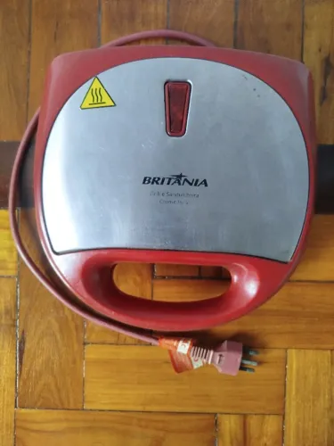 Sanduicheira E Grill Britânia Crome Inox Vermelha - Funcionando Perfeitamente