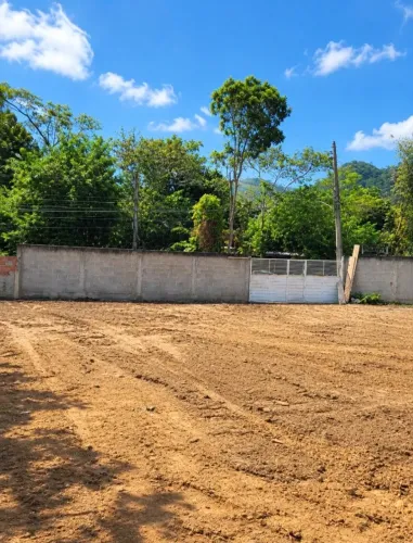 Terreno de esquina comercial à venda no Rio da Prata