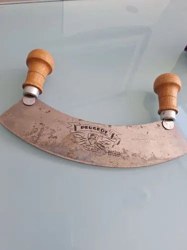 Cutelo Mezzaluna frnaces Peugeot nunca usado