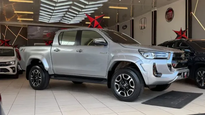 Toyota Hilux CD SRX Plus 4X4 2.8 TDI Die. Aut. 2024