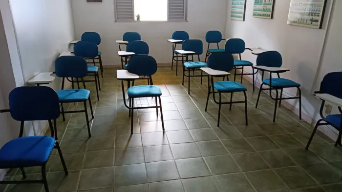 cadeiras escolares 