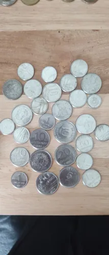 Moedas e cédulas antigas