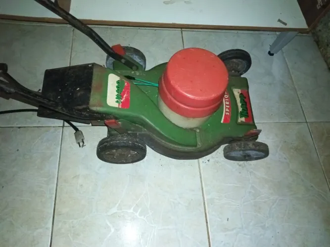 CORTADOR DE GRAMA 127VOLTS