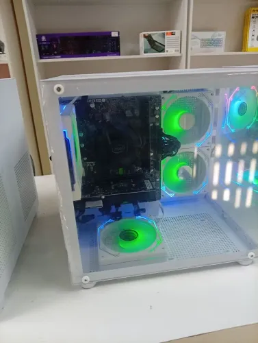 PC Desktop gamer moon