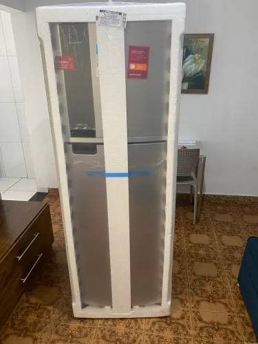 Geladeira Brastemp inox com tecnologia inverter 