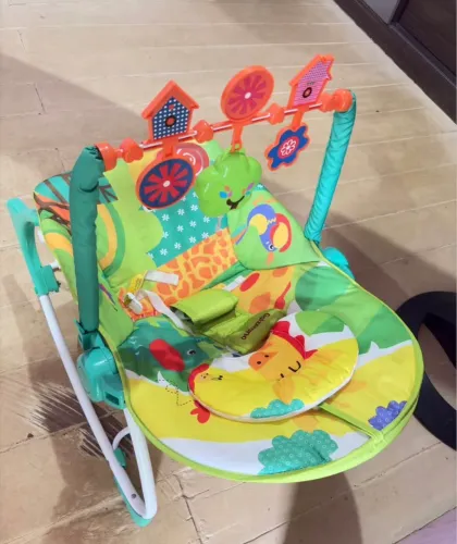 Vendo cadeirinha de descanso bebê 