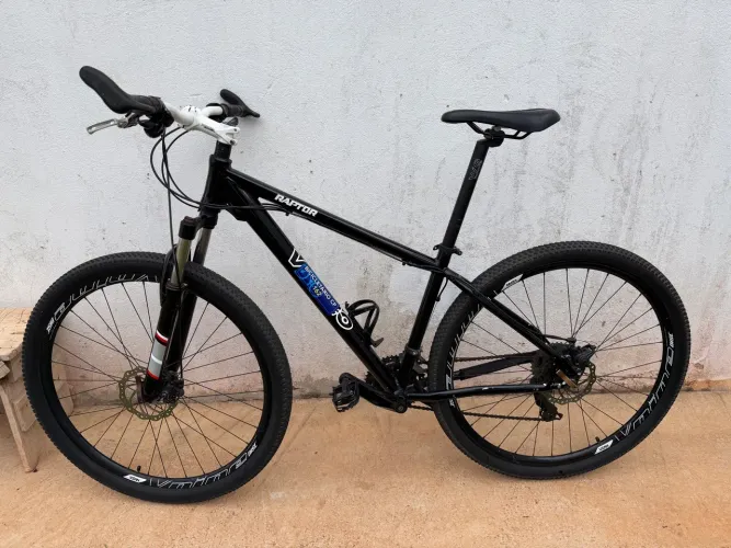 Bike Aro 29 Venzo Raptor Preta Suspensão c/Trava