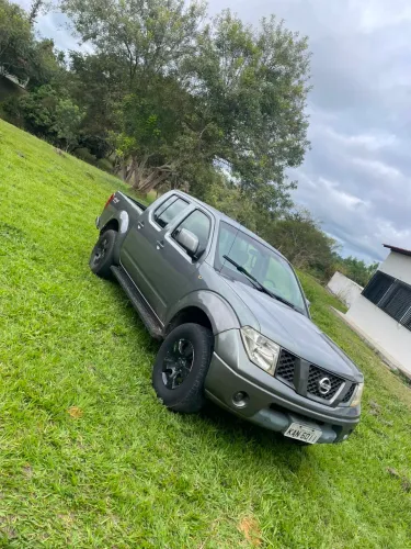 Nissan Frontier Se/se Strik CD 4X4 2.5 TB Dies. 2009