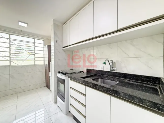 Apartamento com 3 quartos para alugar por R$ 2000.00, 74.80 m2 - ZONA 07 - MARINGA/PR