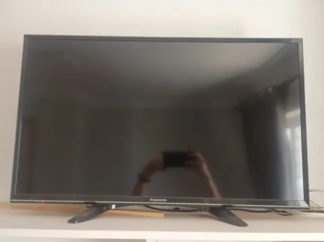 tELEVISÃO 32 POLEGADAS PANASONIC