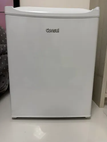     Frigobar Consul Branco - Ótimo Estado, Funcionando perfeitamente 