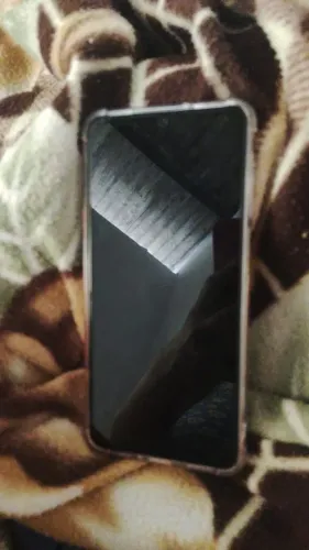 Troco celular a 06 em geladeira 