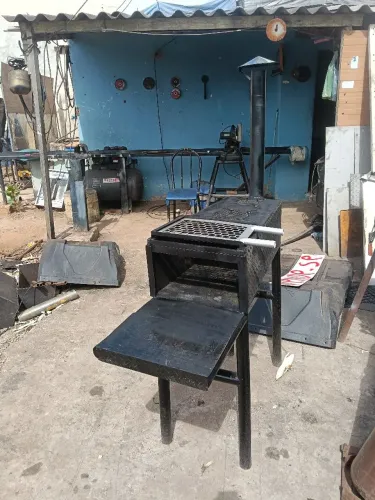 Vede fogão a lenha com churrasqueira 