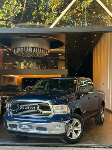 Ram Classic Laramie 5.7 V8 16V Gasolina 4X4 Aut. 2023