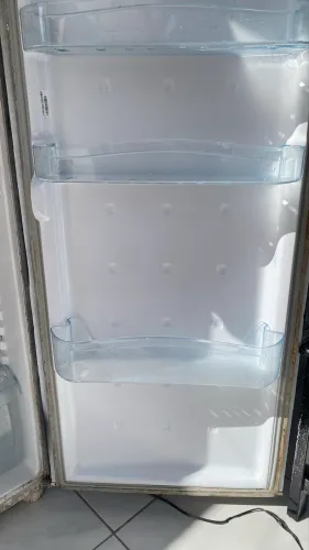 GELADEIRA FUNCIONANDO 100%