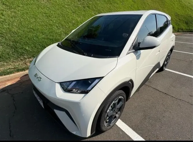 BYD Dolphin Mini (Elétrico) 2025