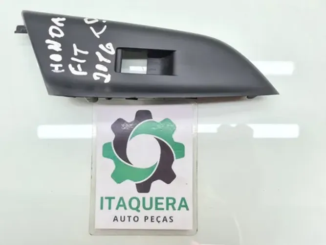 Moldura Comando Vidro Traseiro Direito Honda Fit Ano 2016