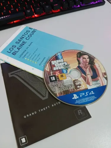 Jogo Grand Theft Auto 5 (PS4)