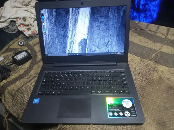 NOTEBOOK POSITIVO STILO ONE xc3570