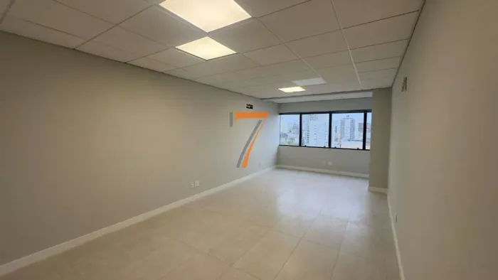 Sala, 38 m² - venda por R$ 390.000,00 ou aluguel por R$ 3.128,19/mês - Estreito - Florianó