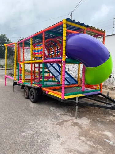 Carretinha playground infantil
