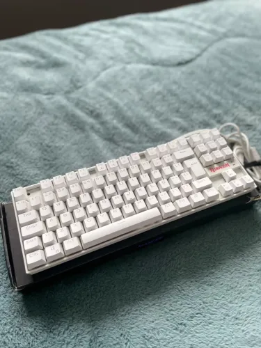 TECLADO REDRAGON TOP BARBADA