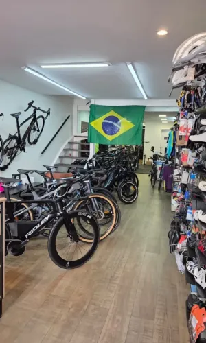Manutenção e montagem de bicicletas