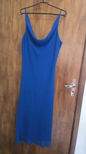 Vestido de Festa Midi Azul c/ Decote Drapeado - Tamanho M
