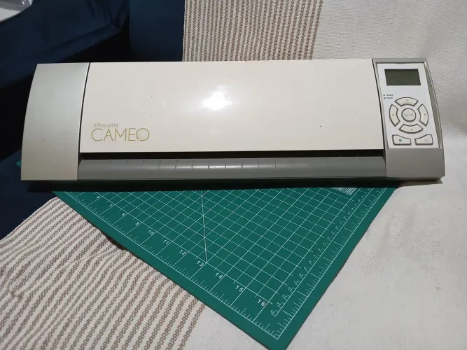 Silhouette Cameo - Pouco Uso | Completa