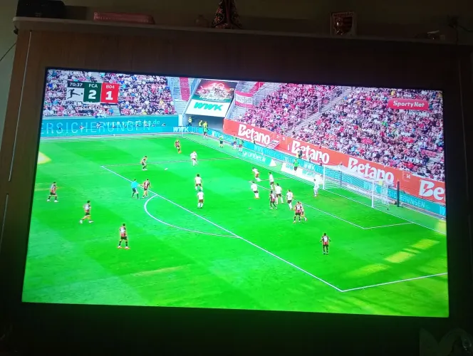Vendo uma tv 65 polegadas TCL funcionando perfeitamente com apenas dois meses de uso com