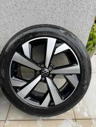 Jogo de Roda Nivus aro 17 original VW - Excelente estado