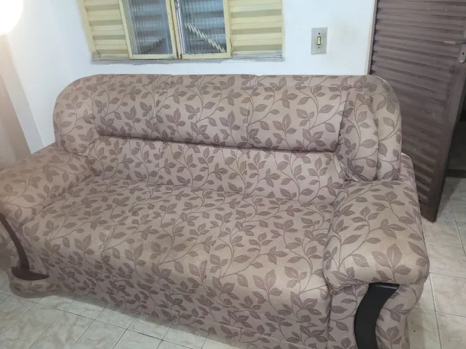 Vendo esse móvel usado esse sofá 3 lugar sofá 200 móvel 80